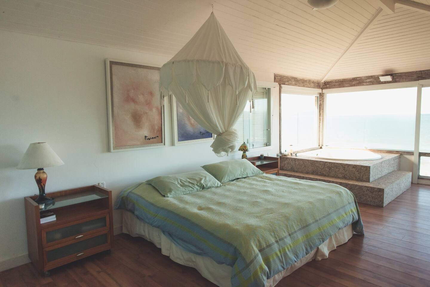 8fe80f30-a7a6-4383-8533-385b46711119